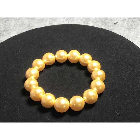 Golden Color Shell Pearl Stretch Bracelet & Stud Earrings Rhodium Over Sterling - Picture 2 of 3